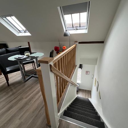 Glastonbury Secret Retreat - 1 Bd Split-Level Apt, Sleeps 3 Bagian luar foto